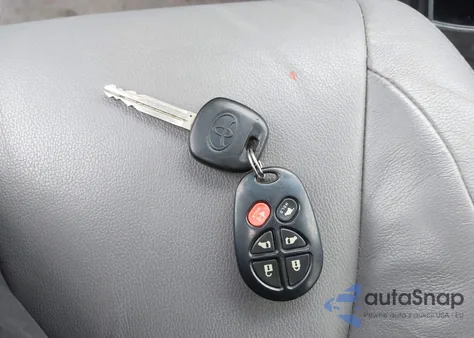 2007 Toyota Sienna Xle из США, поврежденный, VIN 5TDZK22C97S013244